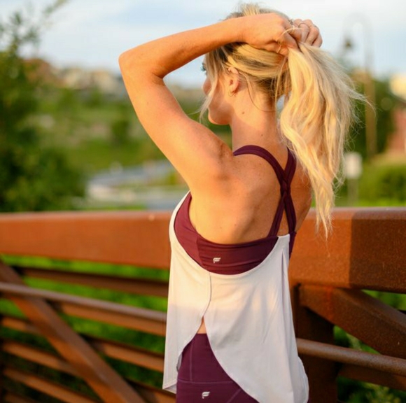 Fabletics Built-In Bra Swing Athletic Tank Top - Picture 5 of 10